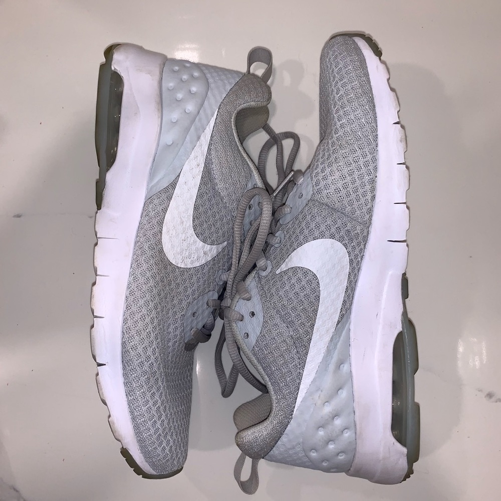 NIKE AIR - GREY AND WHITE